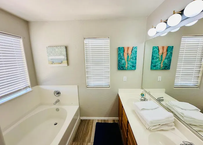 Comfy - Az Holiday home Surprise